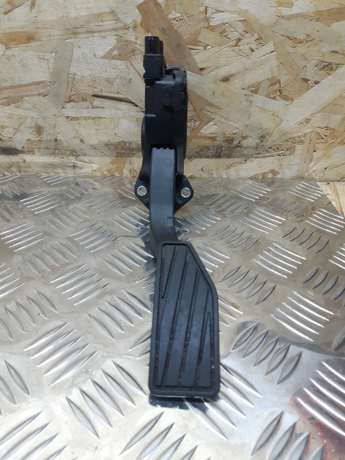 Педаль газа, 1500 рублей, Рязань